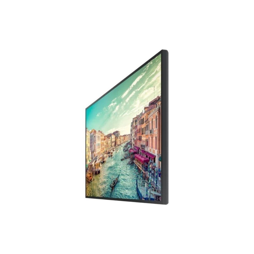 Monitor industrial QM55R,Tamaño: 55,Resolución 3840X2160 (16:9) 4K UHD,Brillo 500nit,Certificación contra polvo IP5X, Contraste: 4000:1,Características: uso 24 horas/día,Panel Antirreflectivo, Sensor IR Central (Tras el panel), altavoces 10Wx2 , Reproduct