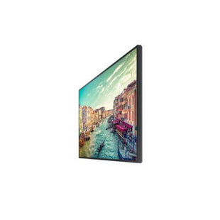Monitor industrial QM55R,Tamaño: 55,Resolución 3840X2160 (16:9) 4K UHD,Brillo 500nit,Certificación contra polvo IP5X, Contraste: 4000:1,Características: uso 24 horas/día,Panel Antirreflectivo, Sensor IR Central (Tras el panel), altavoces 10Wx2 , Reproduct